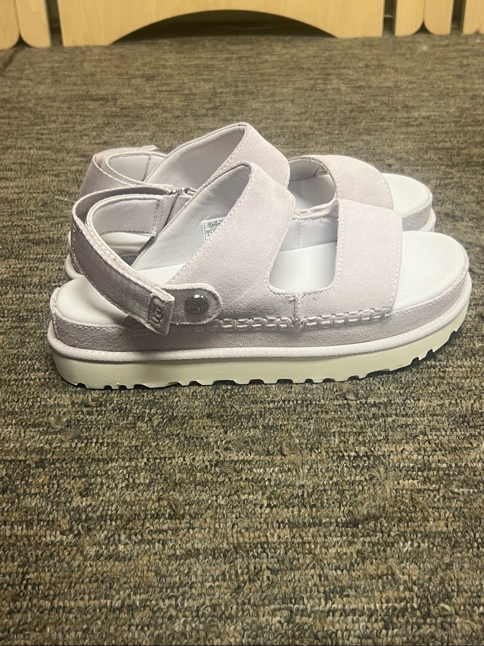 UGG Goldenstar Glide Platform sandal in Bay Fog size 9 NIB - Picture 4 of 9